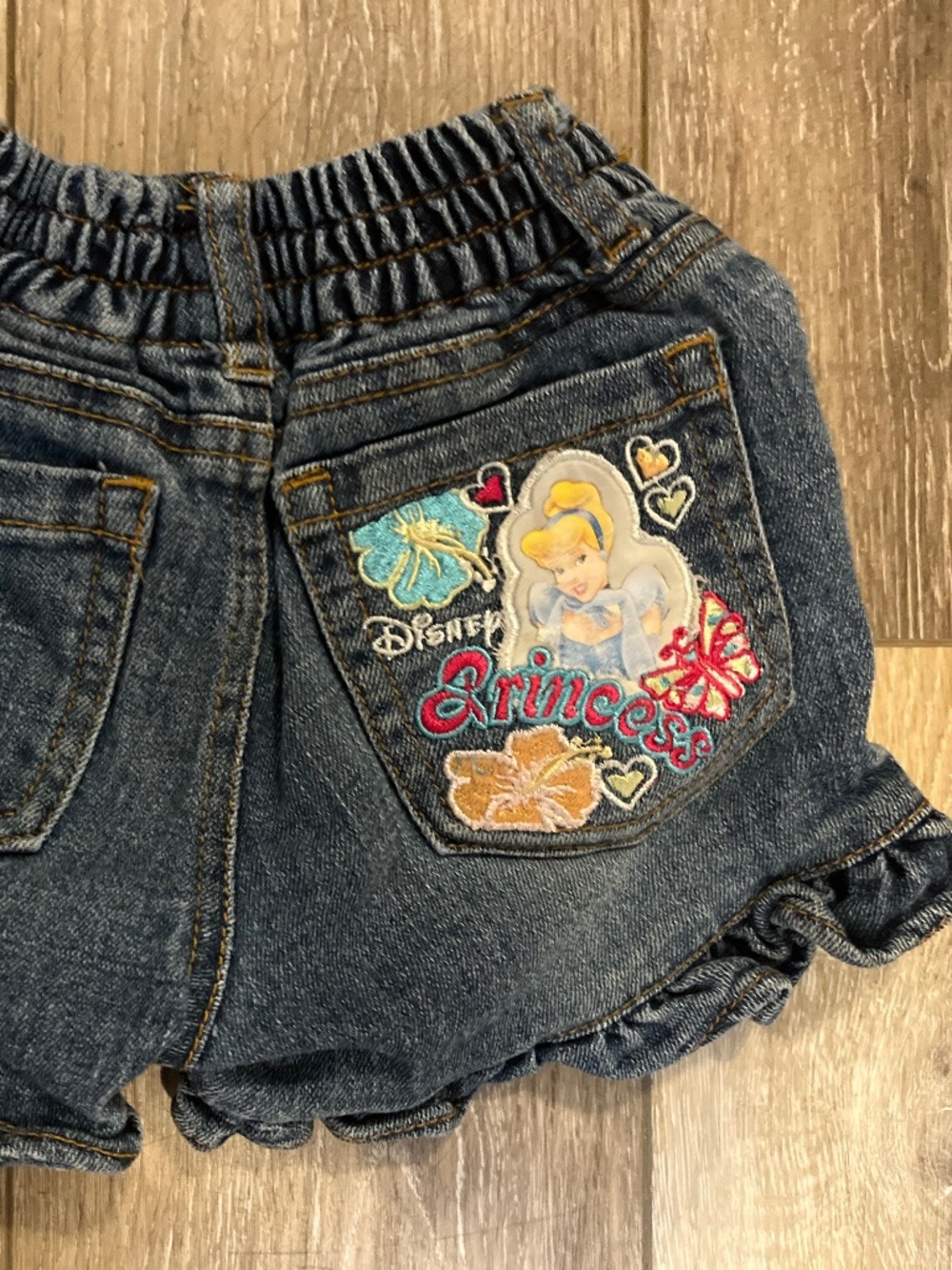 Vintage Disney Princess Denim Shorts – Embroidered – Girls size 4T/4